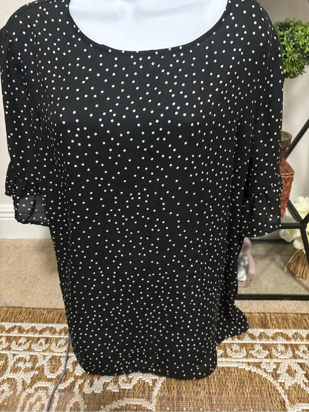 Como Blue womens round neck black white polka dot ruffle sleeve blouse 1x